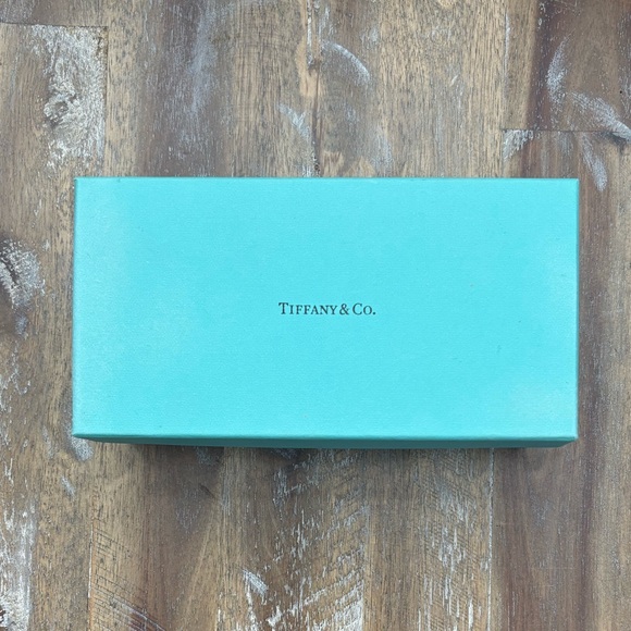 🩵Tiffany & Co. AUTHENTIC Sunglasses Box & Case🩵 - Picture 2 of 4